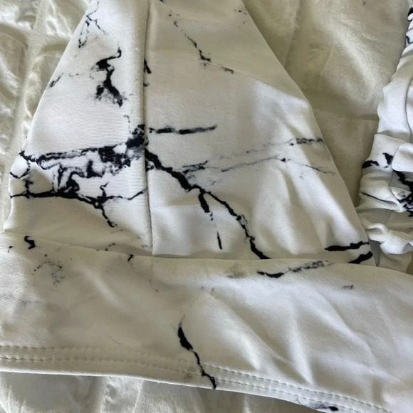 Zaful marbled bikini top - Picture 2 of 7